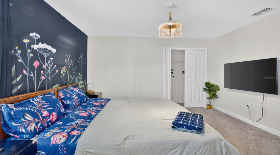 KISSIMMEE, Florida 34746, 8 Bedrooms Bedrooms, ,5 BathroomsBathrooms,Residential,For Sale,TARGET,0,MFRO6423655