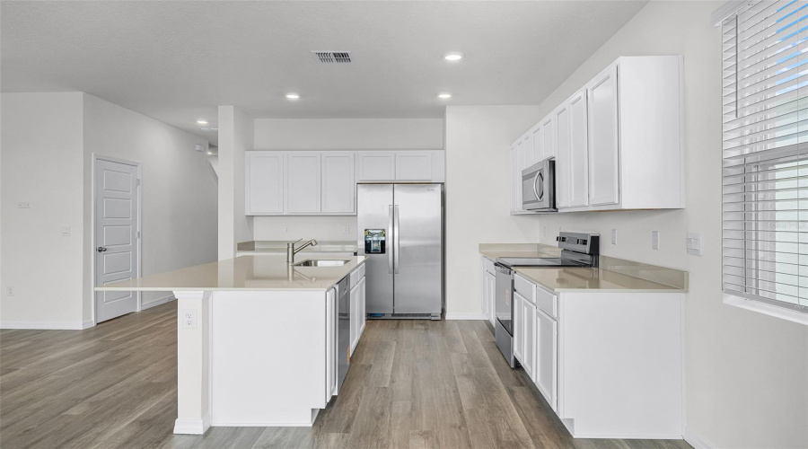 DAVENPORT, Florida 33837, 3 Bedrooms Bedrooms, ,2 BathroomsBathrooms,Residential,For Sale,OLYMPIC,0,MFRO6430420