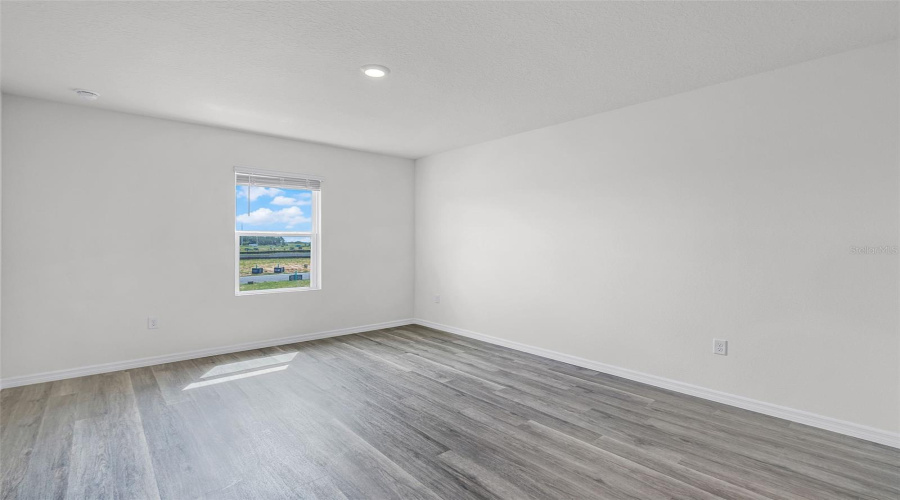 DAVENPORT, Florida 33837, 3 Bedrooms Bedrooms, ,2 BathroomsBathrooms,Residential,For Sale,OLYMPIC,0,MFRO6430420