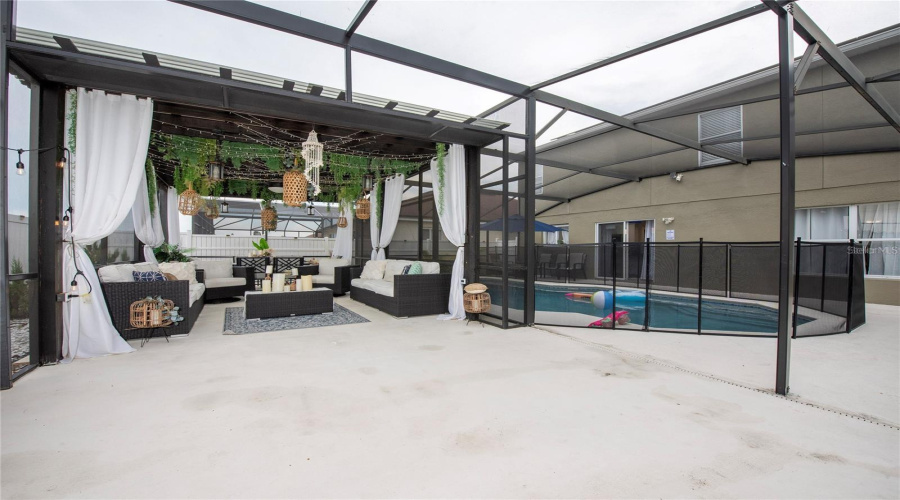 DAVENPORT, Florida 33897, 3 Bedrooms Bedrooms, ,2 BathroomsBathrooms,Residential,For Sale,CANNA,0,MFRS5154818