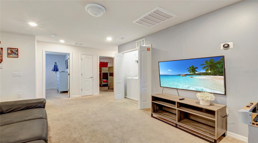 DAVENPORT, Florida 33837, 5 Bedrooms Bedrooms, ,4 BathroomsBathrooms,Residential,For Sale,TERRASONESTA,0,MFRO6275320