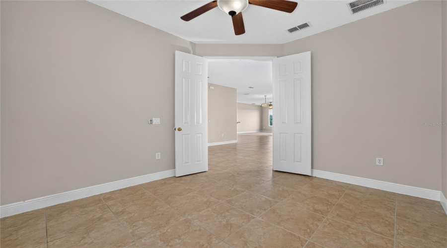KISSIMMEE, Florida 34746, 4 Bedrooms Bedrooms, ,3 BathroomsBathrooms,Residential,For Sale,GOLDEN FEATHER,0,MFRO6429442
