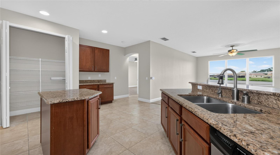 KISSIMMEE, Florida 34746, 4 Bedrooms Bedrooms, ,3 BathroomsBathrooms,Residential,For Sale,GOLDEN FEATHER,0,MFRO6429442