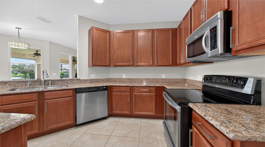 KISSIMMEE, Florida 34746, 4 Bedrooms Bedrooms, ,3 BathroomsBathrooms,Residential,For Sale,GOLDEN FEATHER,0,MFRO6429442