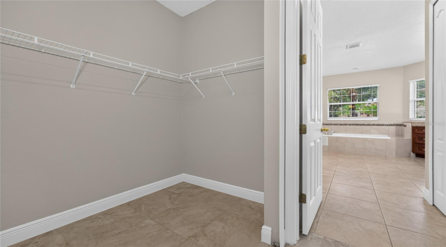KISSIMMEE, Florida 34746, 4 Bedrooms Bedrooms, ,3 BathroomsBathrooms,Residential,For Sale,GOLDEN FEATHER,0,MFRO6429442