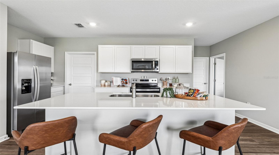 DAVENPORT, Florida 33837, 5 Bedrooms Bedrooms, ,3 BathroomsBathrooms,Residential,For Sale,LIMEKLIN FALLS,0,MFRO6430578