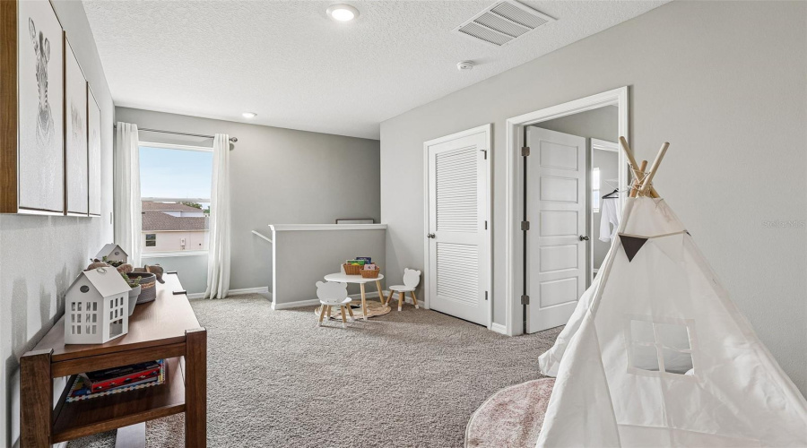 DAVENPORT, Florida 33837, 5 Bedrooms Bedrooms, ,3 BathroomsBathrooms,Residential,For Sale,LIMEKLIN FALLS,0,MFRO6430578