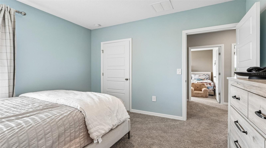 DAVENPORT, Florida 33837, 5 Bedrooms Bedrooms, ,3 BathroomsBathrooms,Residential,For Sale,LIMEKLIN FALLS,0,MFRO6430578