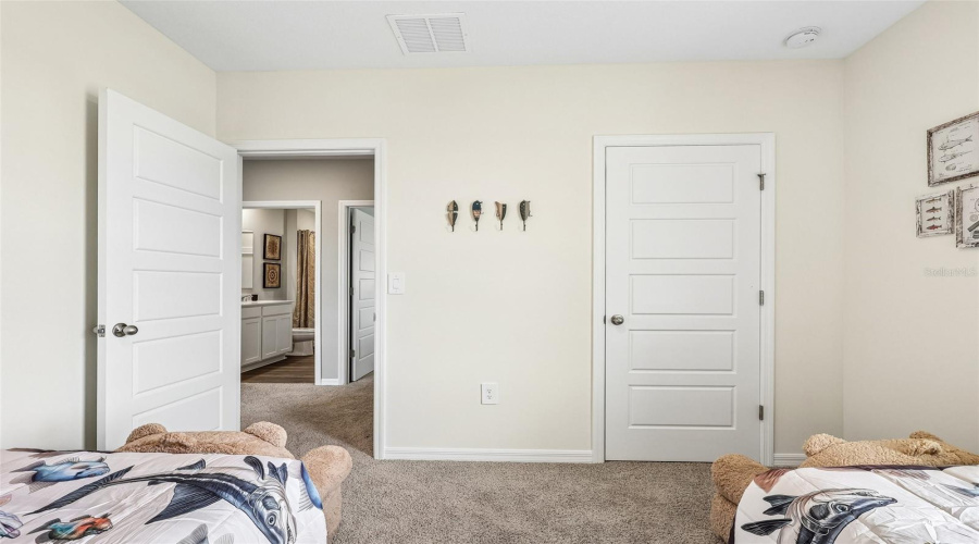 DAVENPORT, Florida 33837, 5 Bedrooms Bedrooms, ,3 BathroomsBathrooms,Residential,For Sale,LIMEKLIN FALLS,0,MFRO6430578
