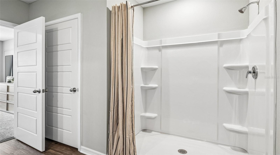 DAVENPORT, Florida 33837, 5 Bedrooms Bedrooms, ,3 BathroomsBathrooms,Residential,For Sale,LIMEKLIN FALLS,0,MFRO6430578