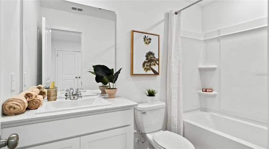 DAVENPORT, Florida 33837, 3 Bedrooms Bedrooms, ,2 BathroomsBathrooms,Residential,For Sale,PLANK,0,MFRO6411349
