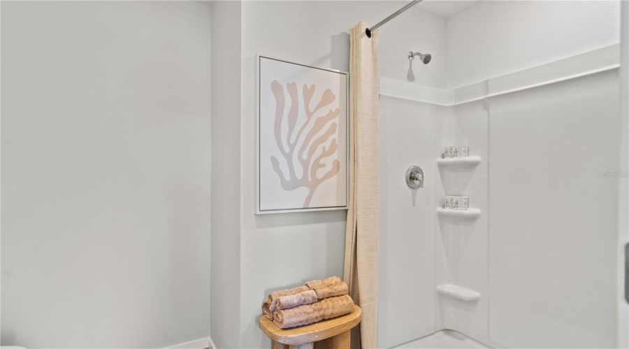 DAVENPORT, Florida 33837, 3 Bedrooms Bedrooms, ,2 BathroomsBathrooms,Residential,For Sale,PLANK,0,MFRO6411349