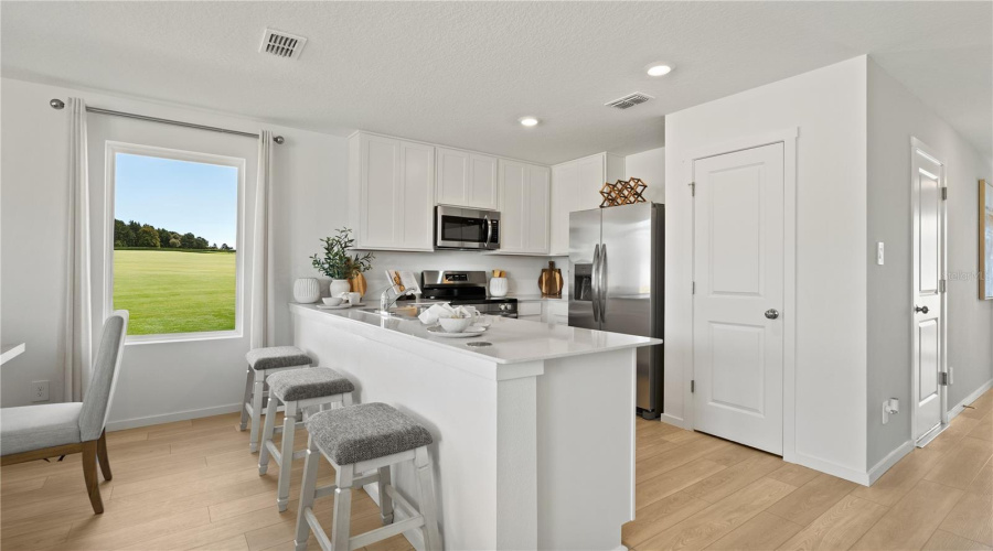 DAVENPORT, Florida 33837, 3 Bedrooms Bedrooms, ,2 BathroomsBathrooms,Residential,For Sale,PLANK,0,MFRO6411349