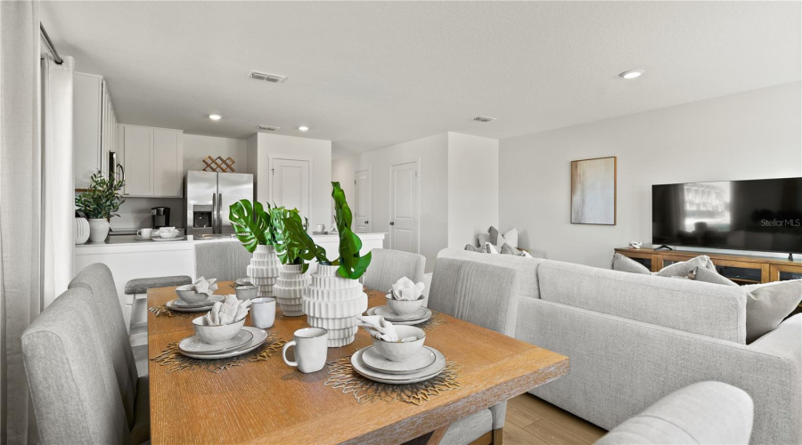 DAVENPORT, Florida 33837, 3 Bedrooms Bedrooms, ,2 BathroomsBathrooms,Residential,For Sale,PLANK,0,MFRO6411349