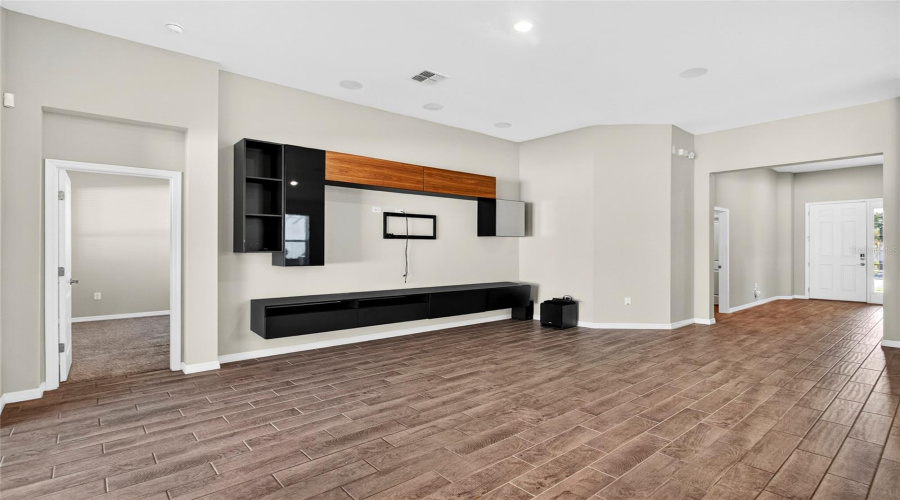 KISSIMMEE, Florida 34746, 3 Bedrooms Bedrooms, ,2 BathroomsBathrooms,Residential,For Sale,GOBLET COVE,0,MFRS5154724
