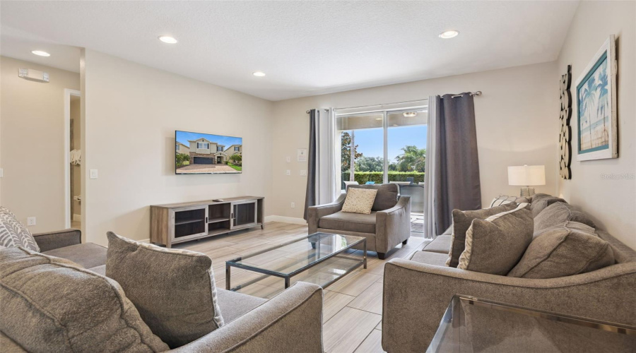 KISSIMMEE, Florida 34747, 8 Bedrooms Bedrooms, ,7 BathroomsBathrooms,Residential,For Sale,PENDANT,0,MFRS5154995