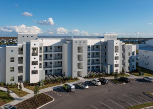 KISSIMMEE, Florida 34746, 2 Bedrooms Bedrooms, ,2 BathroomsBathrooms,Residential,For Sale,PARADOX,0,MFRO6430228