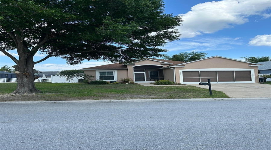 DAVENPORT, Florida 33837, 5 Bedrooms Bedrooms, ,4 BathroomsBathrooms,Residential,For Sale,KNOLLWOOD,0,MFRO6429954