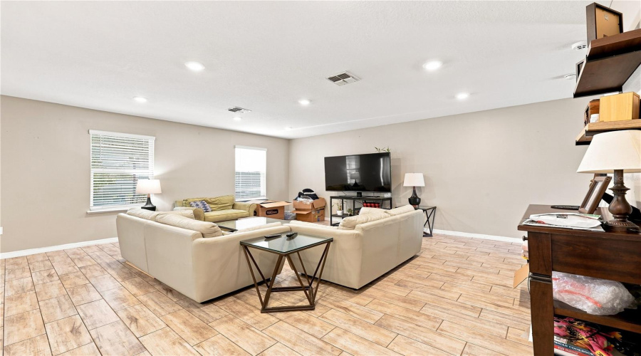 DAVENPORT, Florida 33896, 4 Bedrooms Bedrooms, ,2 BathroomsBathrooms,Residential,For Sale,BOCAVISTA,0,MFRV4950560