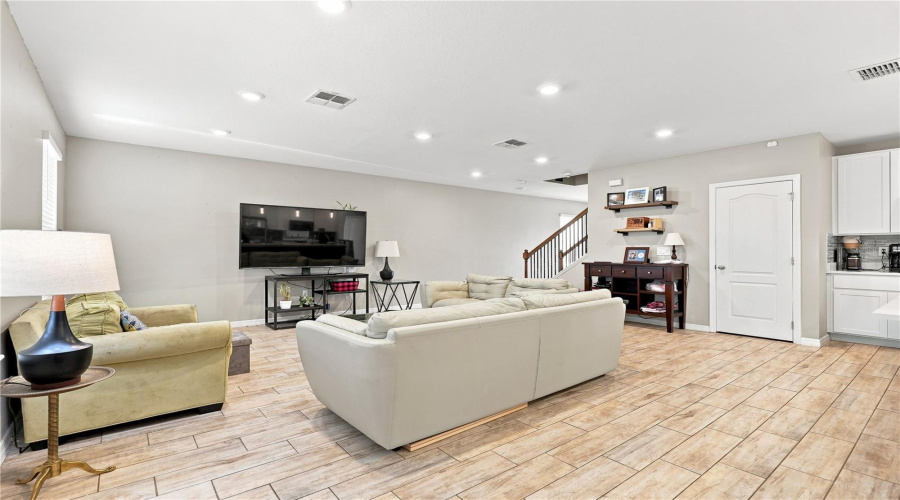DAVENPORT, Florida 33896, 4 Bedrooms Bedrooms, ,2 BathroomsBathrooms,Residential,For Sale,BOCAVISTA,0,MFRV4950560
