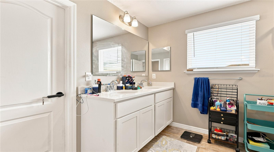 DAVENPORT, Florida 33896, 4 Bedrooms Bedrooms, ,2 BathroomsBathrooms,Residential,For Sale,BOCAVISTA,0,MFRV4950560