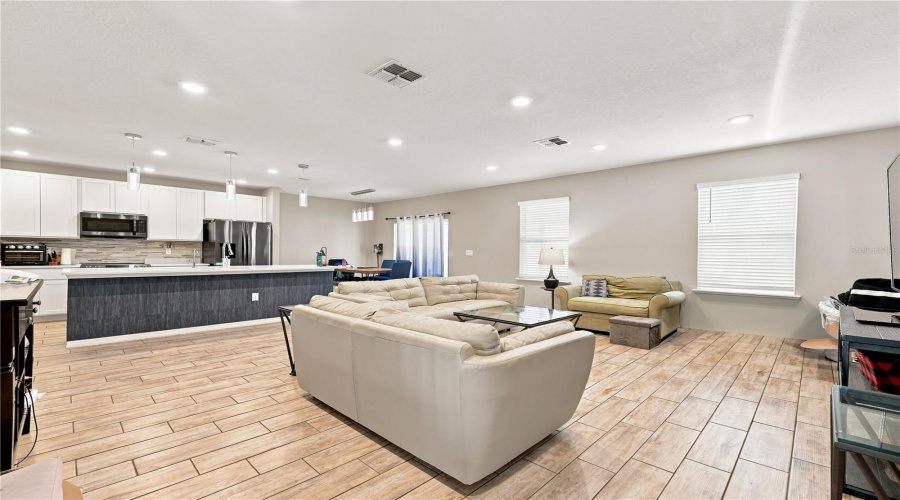 DAVENPORT, Florida 33896, 4 Bedrooms Bedrooms, ,2 BathroomsBathrooms,Residential,For Sale,BOCAVISTA,0,MFRV4950560