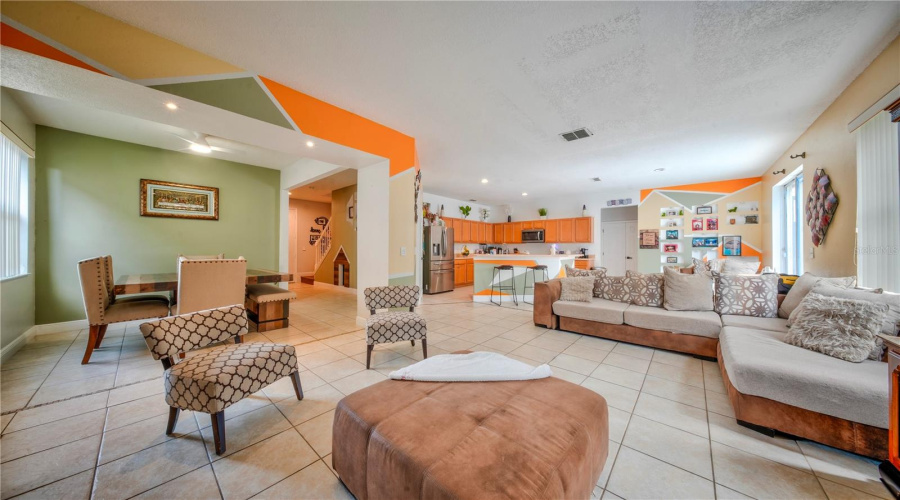 DAVENPORT, Florida 33897, 5 Bedrooms Bedrooms, ,4 BathroomsBathrooms,Residential,For Sale,KETTERING,0,MFRO6430637