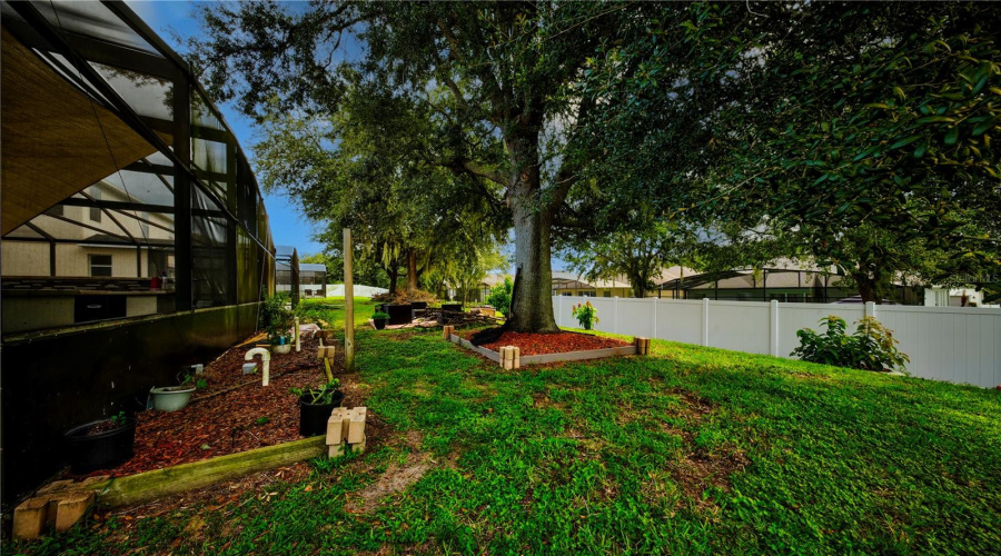 DAVENPORT, Florida 33897, 5 Bedrooms Bedrooms, ,4 BathroomsBathrooms,Residential,For Sale,KETTERING,0,MFRO6430637