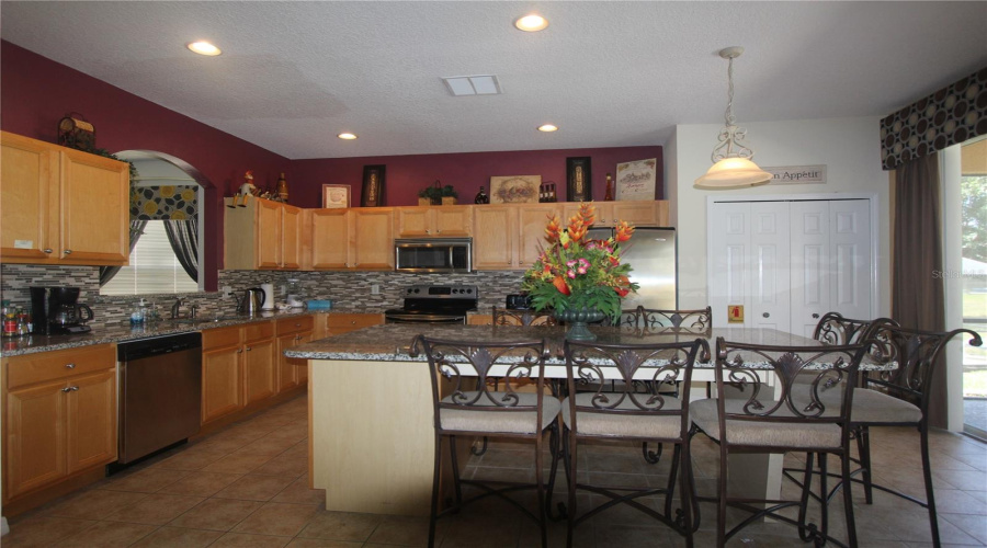 KISSIMMEE, Florida 34747, 8 Bedrooms Bedrooms, ,5 BathroomsBathrooms,Residential,For Sale,OASIS KEY,0,MFRS5155065