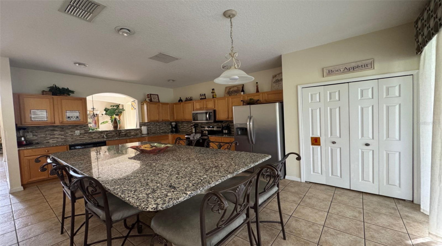 KISSIMMEE, Florida 34747, 8 Bedrooms Bedrooms, ,5 BathroomsBathrooms,Residential,For Sale,OASIS KEY,0,MFRS5155065