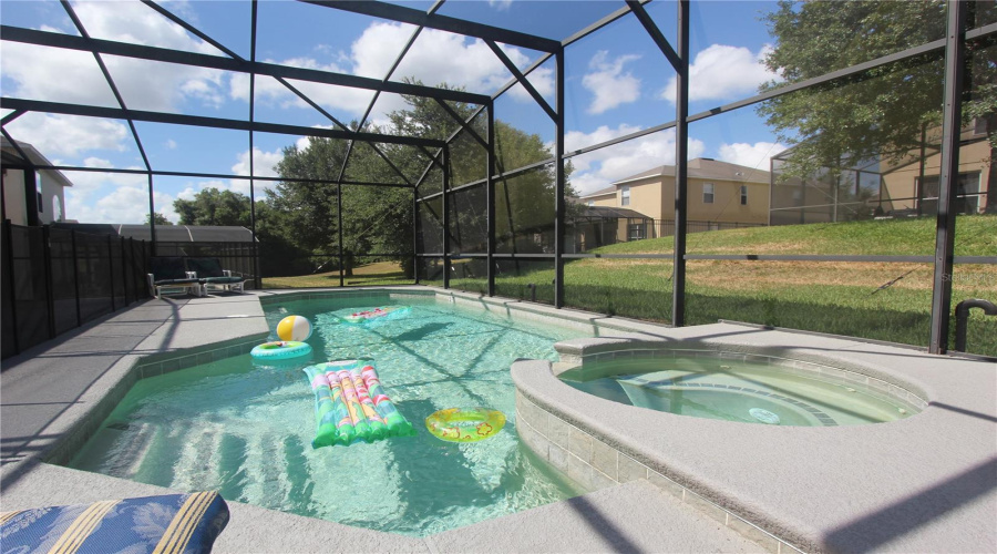 KISSIMMEE, Florida 34747, 8 Bedrooms Bedrooms, ,5 BathroomsBathrooms,Residential,For Sale,OASIS KEY,0,MFRS5155065