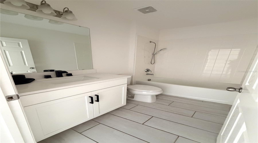 DAVENPORT, Florida 33837, 5 Bedrooms Bedrooms, ,2 BathroomsBathrooms,Residential,For Sale,HAMLET,0,MFRO6430955