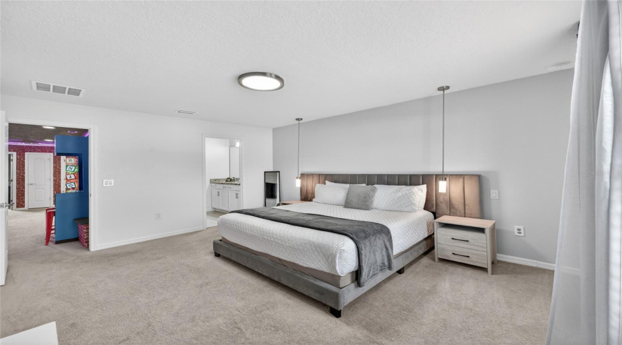 Kissimmee, Florida 34747, 5 Bedrooms Bedrooms, ,4 Bathroomsbathrooms,Residential,For Sale,Dubai,0,Mfro6426374