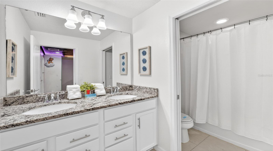 Kissimmee, Florida 34747, 5 Bedrooms Bedrooms, ,4 Bathroomsbathrooms,Residential,For Sale,Dubai,0,Mfro6426374