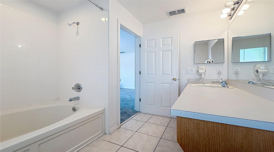 DAVENPORT, Florida 33897, 3 Bedrooms Bedrooms, ,2 BathroomsBathrooms,Residential,For Sale,TERRA LAGO,0,MFRS5154997