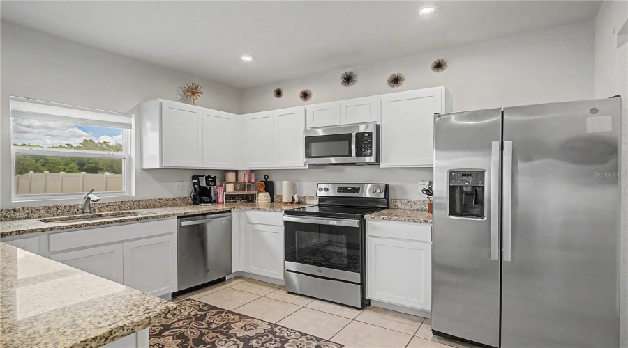 DAVENPORT, Florida 33837, 4 Bedrooms Bedrooms, ,2 BathroomsBathrooms,Residential,For Sale,FIDDLEWOOD,0,MFRO6402615