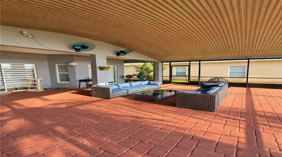 KISSIMMEE, Florida 34746, 4 Bedrooms Bedrooms, ,2 BathroomsBathrooms,Residential,For Sale,GREAT POND,0,MFRO6409354