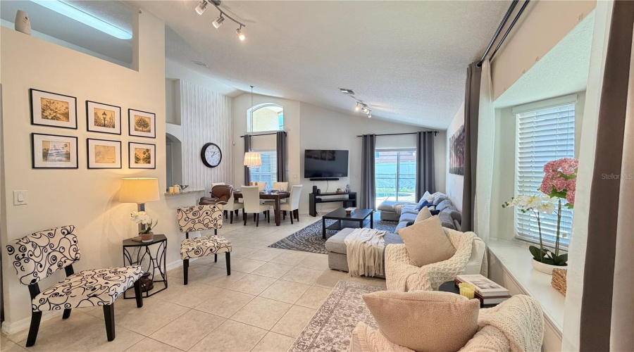 KISSIMMEE, Florida 34746, 4 Bedrooms Bedrooms, ,3 BathroomsBathrooms,Residential,For Sale,DHARMA,0,MFRO6379069