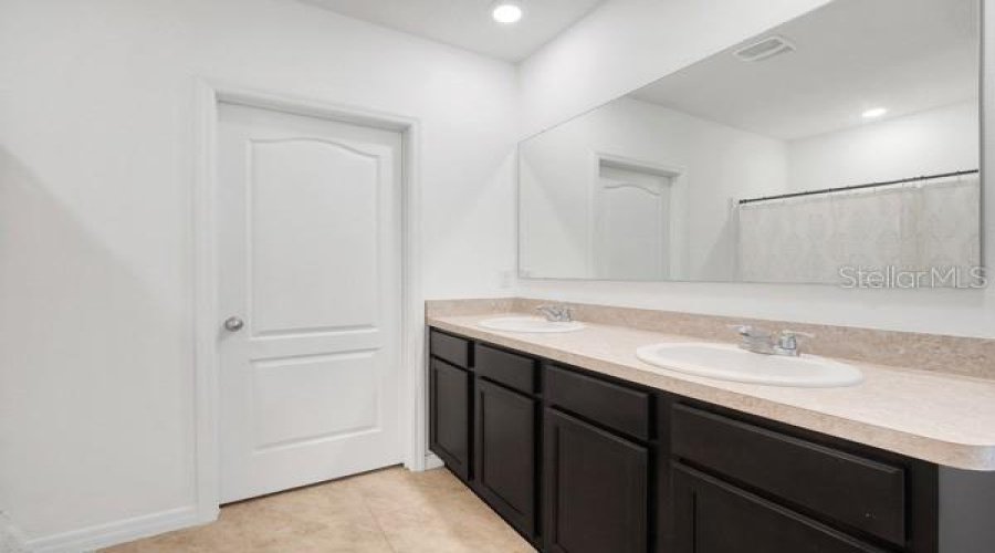 Address Not Available!, 5 Bedroom Bedrooms, ,3 Bathroombathrooms,Residential,For Sale,0,Mfrs5154164