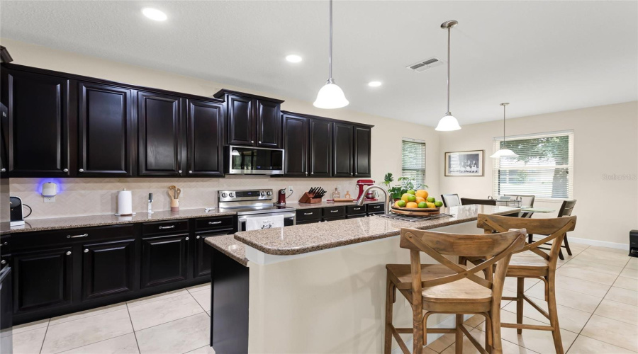 DAVENPORT, Florida 33896, 3 Bedrooms Bedrooms, ,3 BathroomsBathrooms,Residential,For Sale,PALMETTO DUNES ST,0,MFRS5152300