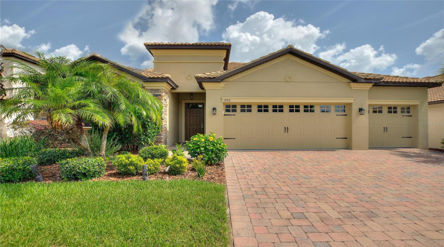 DAVENPORT, Florida 33896, 3 Bedrooms Bedrooms, ,3 BathroomsBathrooms,Residential,For Sale,PALMETTO DUNES ST,0,MFRS5152300