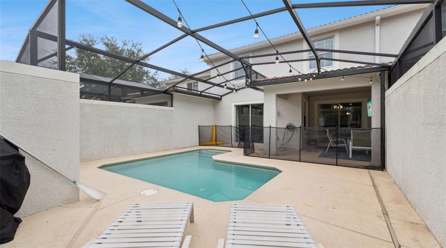 DAVENPORT, Florida 33896, 4 Bedrooms Bedrooms, ,3 BathroomsBathrooms,Residential,For Sale,DOGLEG,0,MFRO6328880