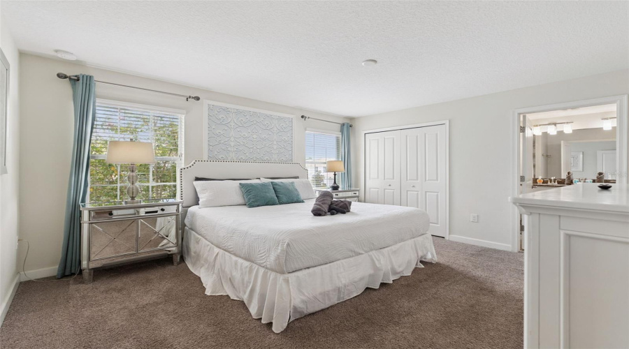 DAVENPORT, Florida 33896, 4 Bedrooms Bedrooms, ,3 BathroomsBathrooms,Residential,For Sale,DOGLEG,0,MFRO6328880
