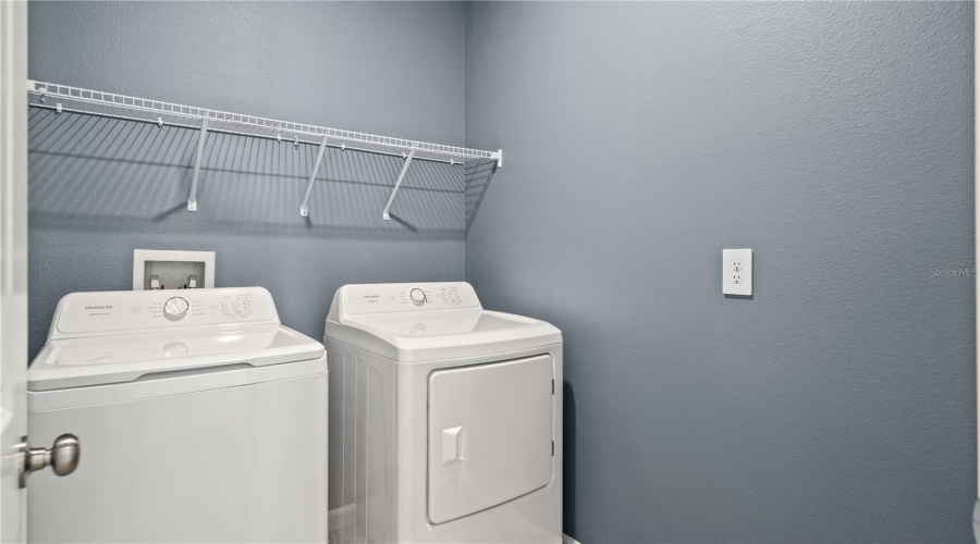 DAVENPORT, Florida 33837, 4 Bedrooms Bedrooms, ,3 BathroomsBathrooms,Residential,For Sale,EASTMINSTER,0,MFRO6415680