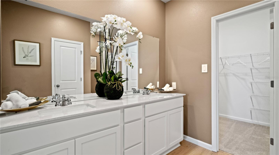 DAVENPORT, Florida 33837, 4 Bedrooms Bedrooms, ,3 BathroomsBathrooms,Residential,For Sale,EASTMINSTER,0,MFRO6415680