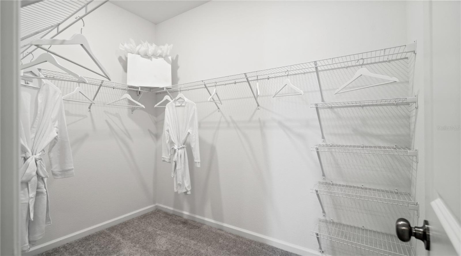DAVENPORT, Florida 33837, 4 Bedrooms Bedrooms, ,3 BathroomsBathrooms,Residential,For Sale,EASTMINSTER,0,MFRO6415680