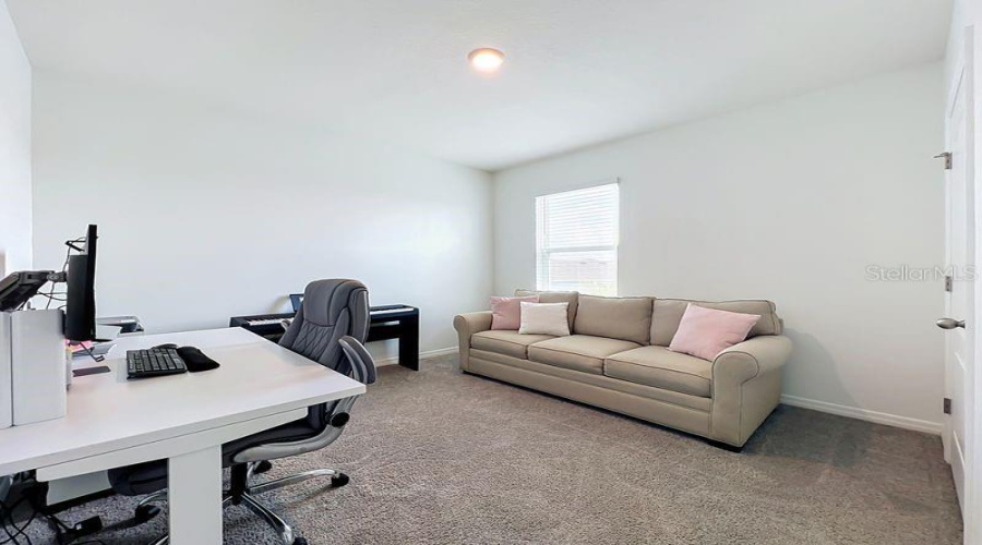 Bedroom/Office
