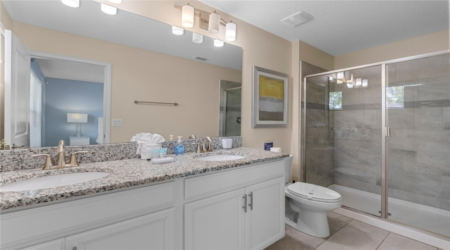 DAVENPORT, Florida 33896, 6 Bedrooms Bedrooms, ,5 BathroomsBathrooms,Residential,For Sale,FLANGE,0,MFRO6408222