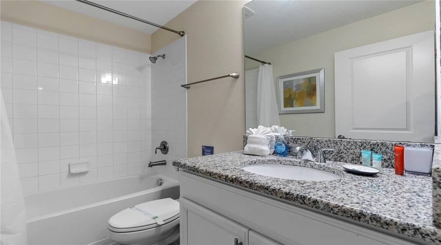 DAVENPORT, Florida 33896, 6 Bedrooms Bedrooms, ,5 BathroomsBathrooms,Residential,For Sale,FLANGE,0,MFRO6408222