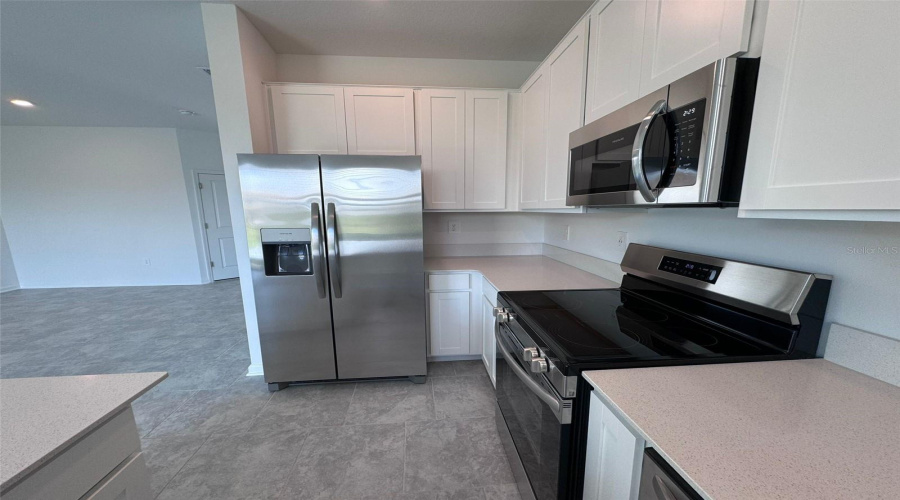 DAVENPORT, Florida 33837, 3 Bedrooms Bedrooms, ,2 BathroomsBathrooms,Residential,For Sale,LAURENT,0,MFRO6429499